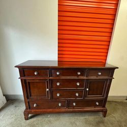 9 Drawer Of mahogany beauty