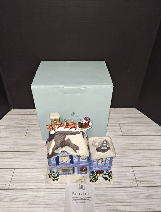 PARTYLITE The Night Before Christmas Musical Tealight House Santa Reindeer P865