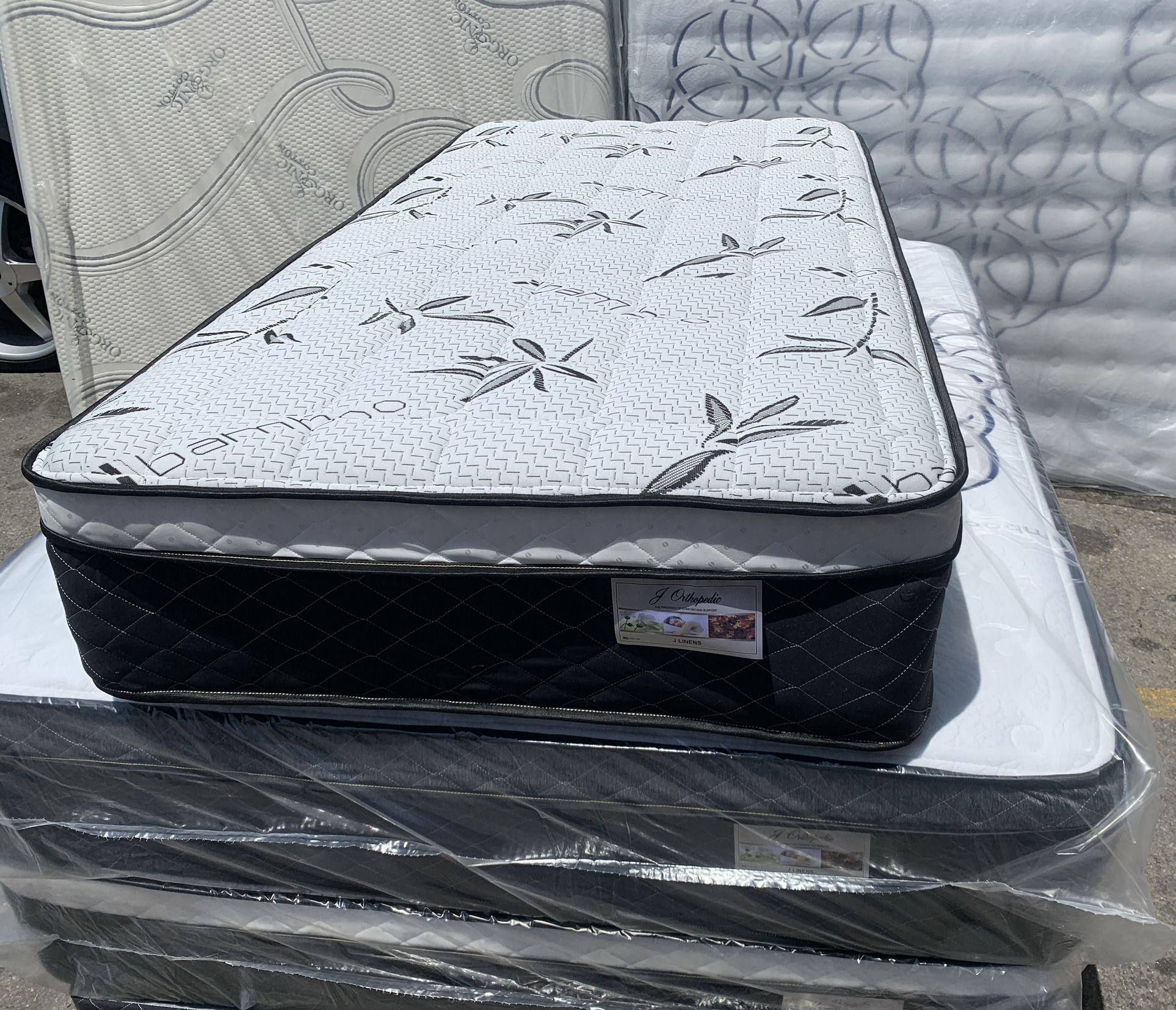 🌟✨Mattress Pillow Top All Sizes ✨🌟 ☑️ 12” inches tall 🟠Queen sizes $199 🟡Full sizes $179 🟢Twin sizes $150 🔵Cal king $320 🟣E. King $330 🔴Deli
