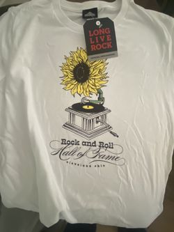 Rock N Roll Hall Of Fame T-shirt Limited Size L