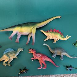 Dinosaurs Figurines Set