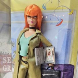 Barbie 1 Modern Circle Producer Doll