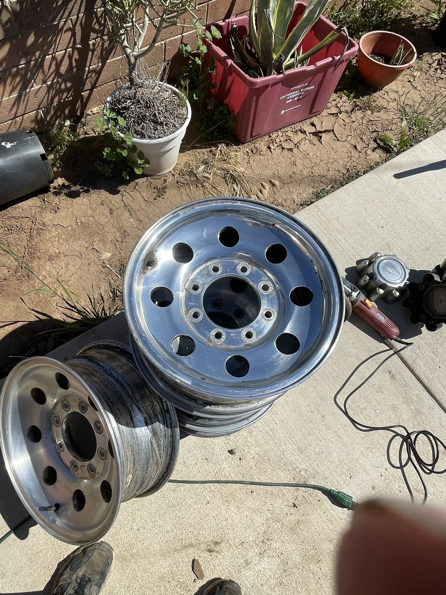 8 Lug 16 Inch Ford Truck Wheels for Sale in El Cajon, CA OfferUp