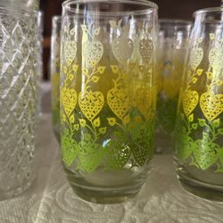 Eight Piece Glassware Set Vintage