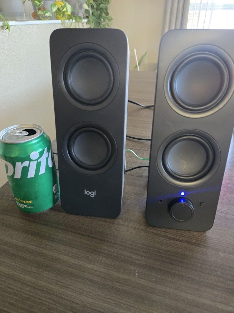 Logitech Z207 Bluetooth Stereo Computer Speakers