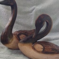 SWANS Beautifully Hand-Carved Pair 