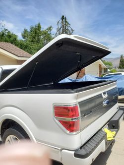 Pickup bed cover