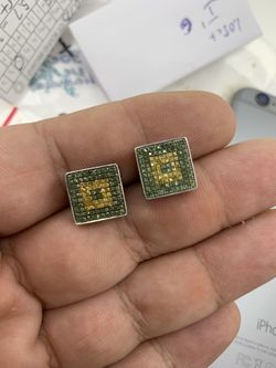 2ctw white gold men’s diamond earrings. Red yellow and green real diamonds