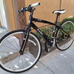 DIAMONBACK HYBRID BIKE 21 SPEEDS TIRE 700C SIZE M