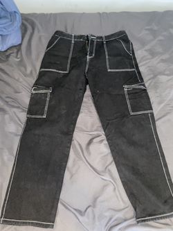 black cargo designed pants 