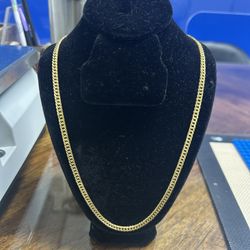 18k Gold Cuban Chain Semi Hollo 22 Inches Pick Up Only
