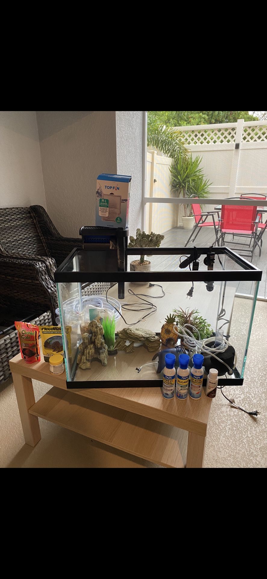 25 Gallon Fish Tank With Everything Needed To Run It