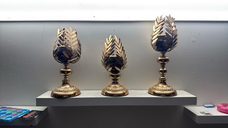 Gold Decorative Laurel Leaf Pedestal Figurines Set of 3