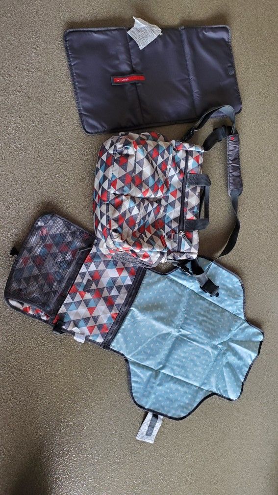 Skip Diaper Bag Plus Extra Large Changing Mat