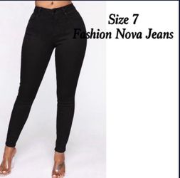 Fashion Nova Size 7