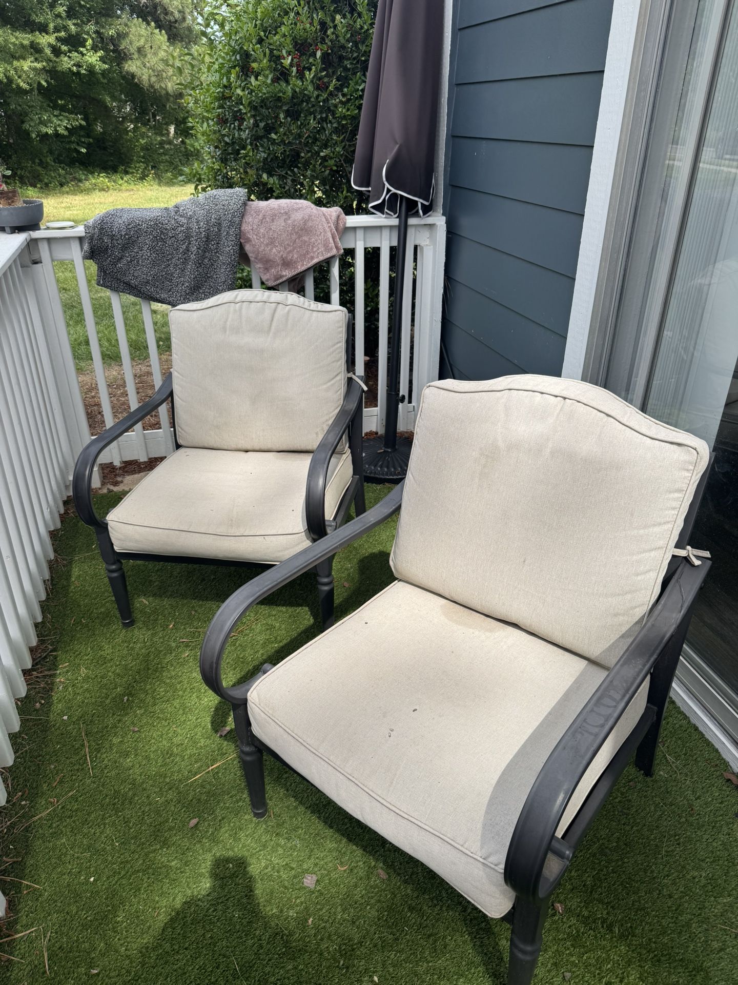 Outdoor Chairs (removable cushions!)