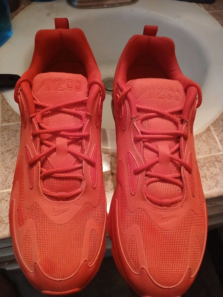 9 NEW PAIRS MEN'S NIKE SHOES