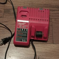 Milwaukee M18 and M12 battery charger