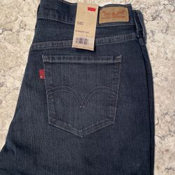 New Womens Levis 8L