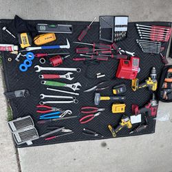 Brand Name Tools, mac Tools, Snapon Tools, And More, All In The Pics For $785 Firm No Low Ballers