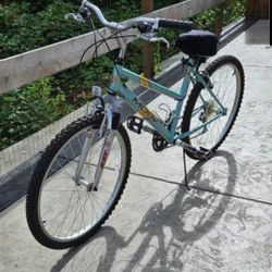 Motiv Rockridge 21 Speed Shimano Mountain Bike