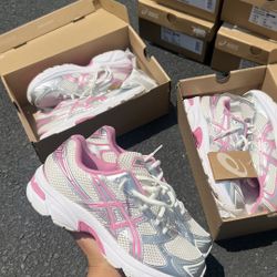 Strawberry n Cream ASICS 💕🍦 Sizes in Bio