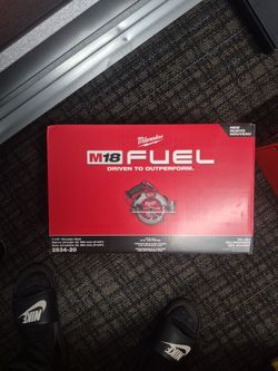 Milwaukee M18 FUEL 7-1/4 in. Circular Saw (Model 2834-20), packaged as a tool-only