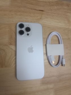 Iphone 16 pro max 256gb.  Unlock any sim