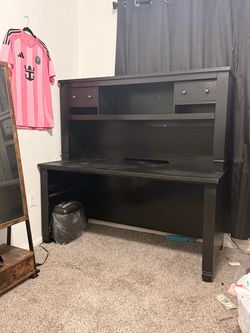Black Wood Desk with Hutch