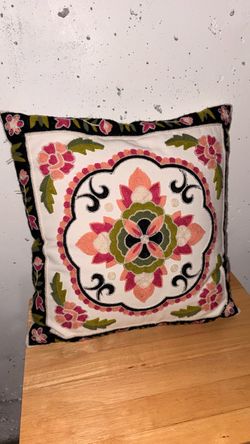 Throw pillow