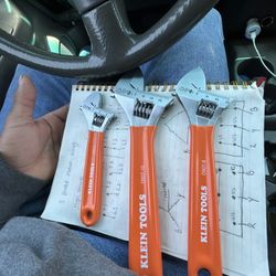 Klein Adjustable Wrench Set
