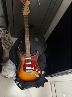 Squire Strat by Fender