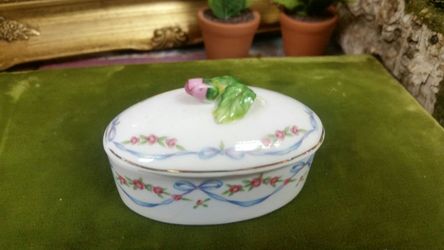 Royal hampton trinket