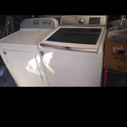 Top Load Washer And Regular Dryer In Excellent Condition.  $450 For The Combo  ( $350 Washer Only $150 Dryer Only 