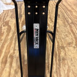 Nice rear bike rack with complete brackets and hardware.