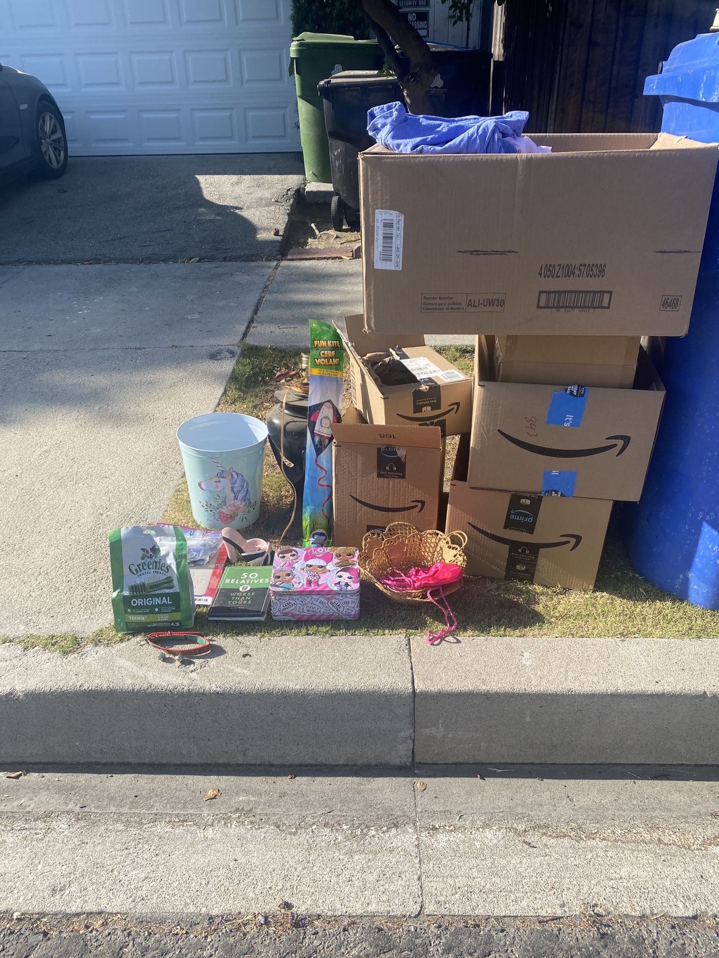 Free Moving Boxes etc
