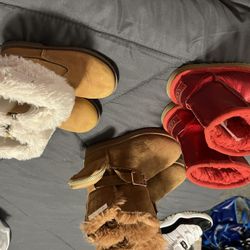 Little Girl Size 9 And Size 10 UGG, Oshkosh, Etc..$15, $20 $25 $30 Each.. Little Girls in Good Condition..