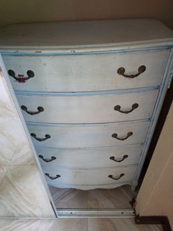Dresser great condition