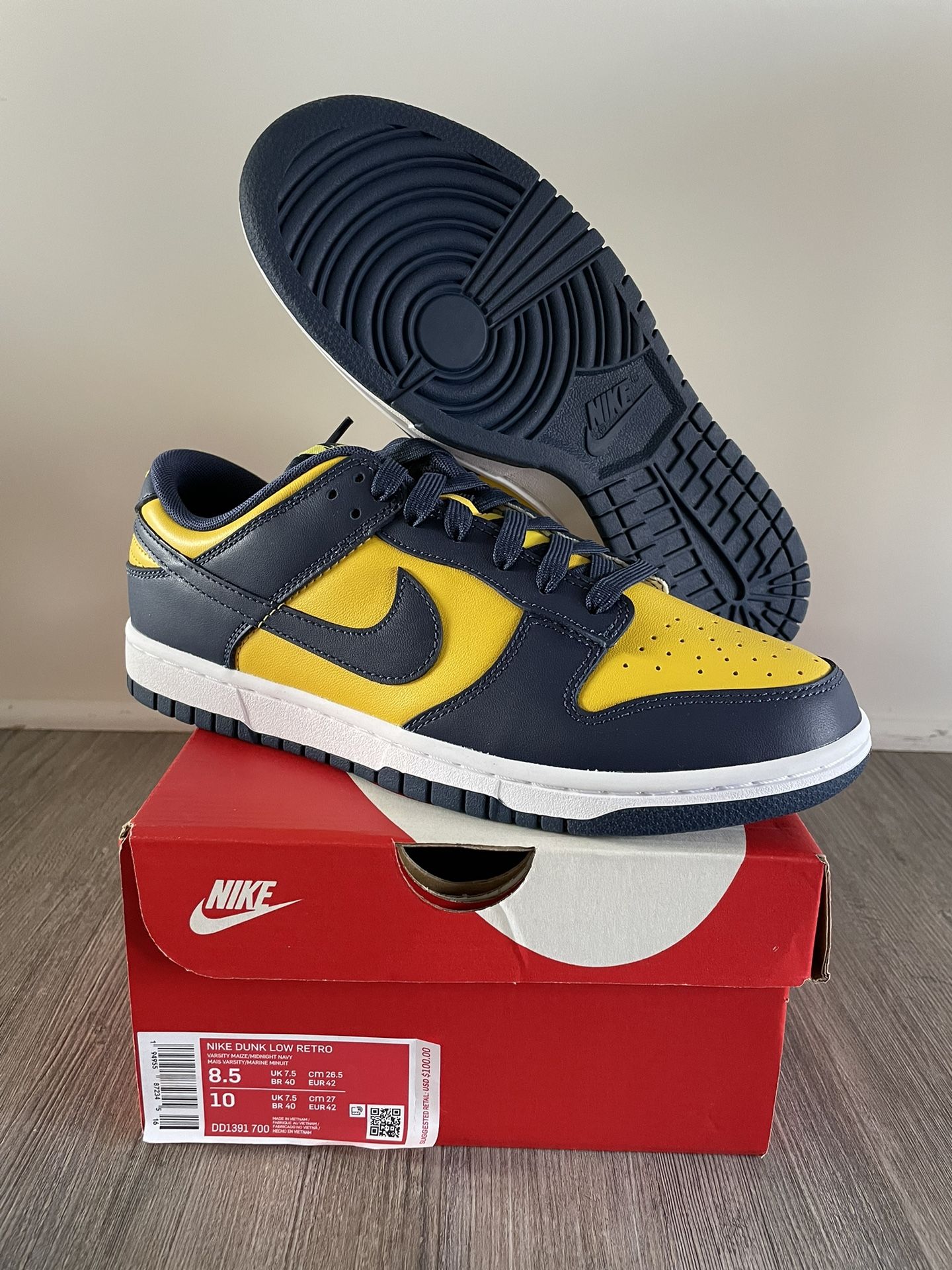 Nike Dunk Low Michigan - Size 8.5 Men