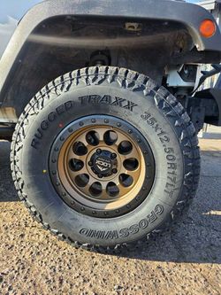 17x9 Wheels And Tires 35/1250/17 MT