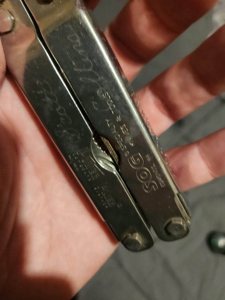 S.O.G Multi Tool (Engraved Special Edition)