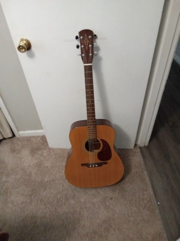 Model: RD10 Guitar 🎸 Brand:Alvarez Rangent