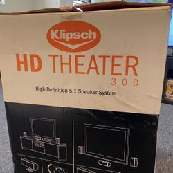 KLIPSCH  HD THEATER Speakers 
