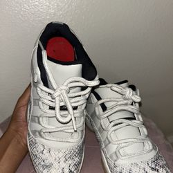 Jordan 11s