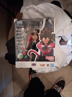 S.h.figuarts Super Saiyan 4 Vegeta Figure