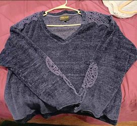 11 Womens Size Med Tops
