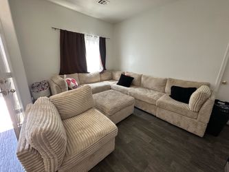 SECTIONAL COUCH