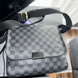 Louis Vuitton Damier Graphite District PM