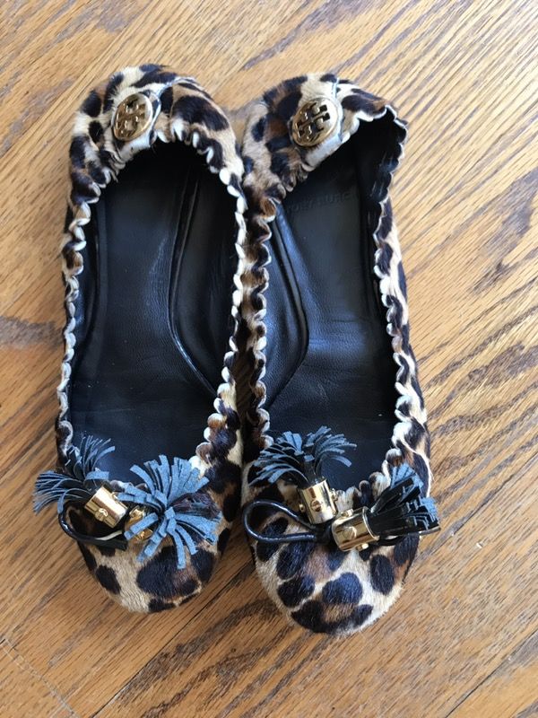 Tory Burch Reese flats  leather tassels for Sale in Chicago, IL - OfferUp