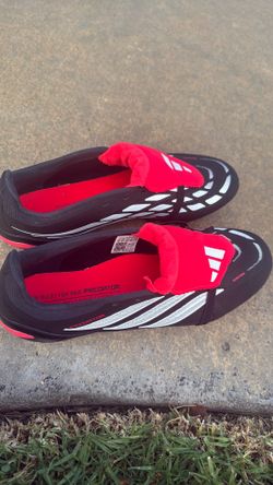 Adidas predator cleats size 10 men’s